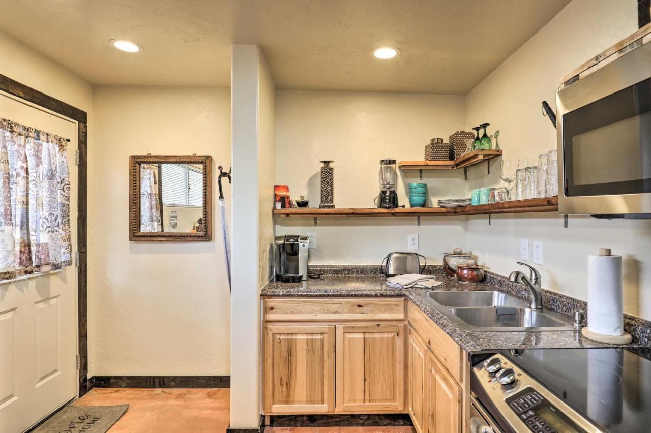 Pet-Friendly Tucson Casita Shared Hot Tub And Porch Villa Exteriör bild
