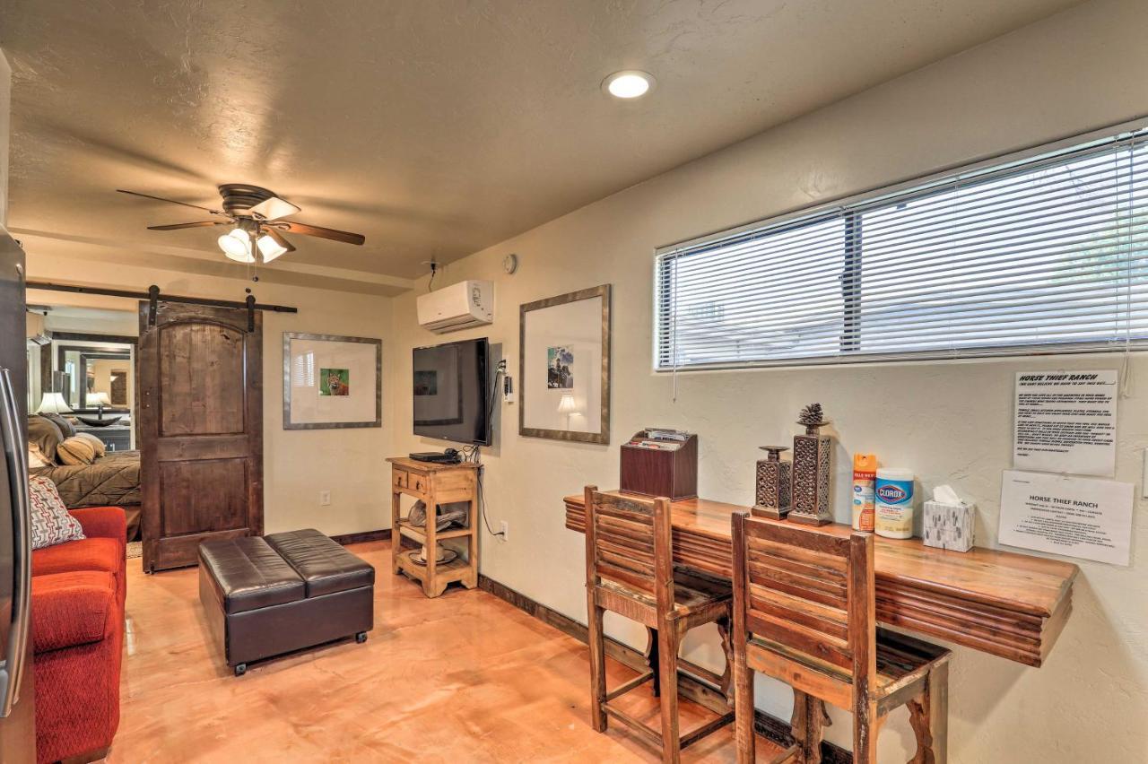 Pet-Friendly Tucson Casita Shared Hot Tub And Porch Villa Exteriör bild