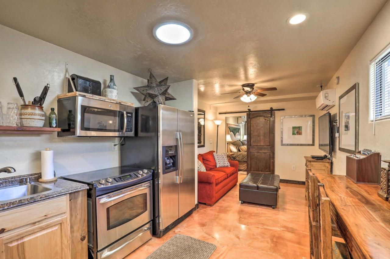 Pet-Friendly Tucson Casita Shared Hot Tub And Porch Villa Exteriör bild
